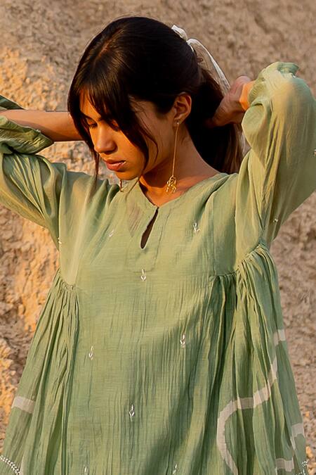 Buy Nirjara Green Chanderi Cotton Embroidery Keyhole Neck Ruzgar Stroke Hand Painted Dress Online at Aza Fashions Buy_Nirjara_Green Chanderi Cotton Embroidery Keyhole Neck Ruzgar Stroke Hand Painted Dress _Online_at_Aza_Fashions