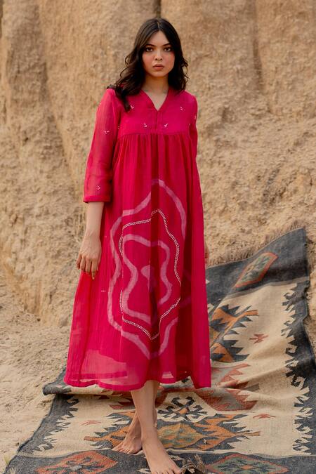 Buy_Nirjara_Pink Chanderi Cotton Embroidery V-neck Arazi Stroke Hand Painted Dress 