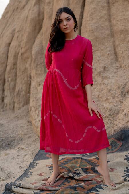 Buy_Nirjara_Pink Chanderi Cotton Round Neck Kara Line Hand Painted Dress 