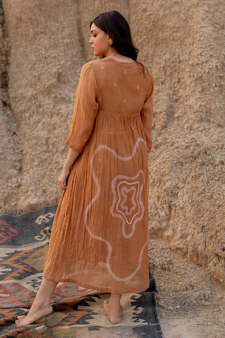 Shop Nirjara Brown Chanderi Cotton Embroidery V-neck Arazi Strokes Hand Painted Dress at Aza Fashions Shop_Nirjara_Brown Chanderi Cotton Embroidery V-neck Arazi Strokes Hand Painted Dress _at_Aza_Fashions