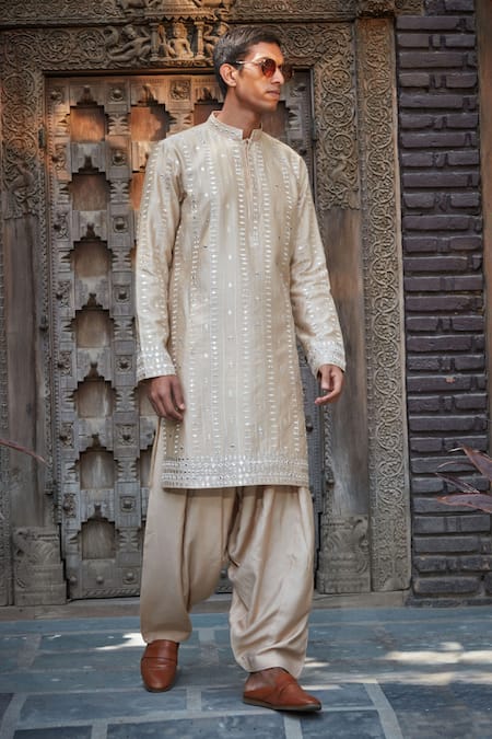 Bohame Kaedyn Chikankari Embroidered Kurta With Salwar 