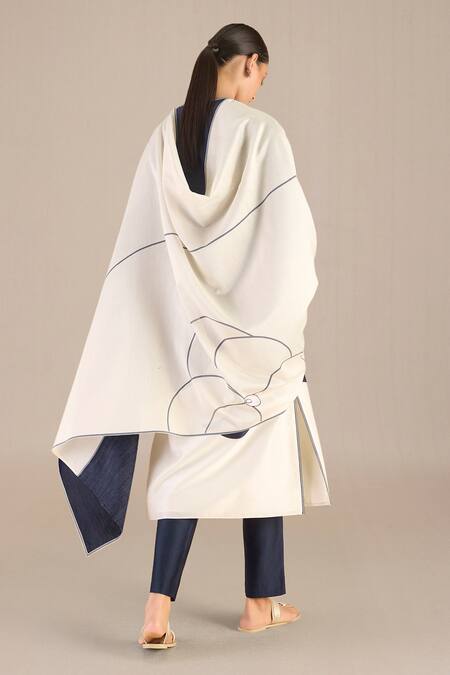 Shop Ampm Blue Chanderi Round Neck Solid Kurta Set With Printed Dupatta at Aza Fashions Shop_Ampm_Blue Chanderi Round Neck Solid Kurta Set With Printed Dupatta_at_Aza_Fashions