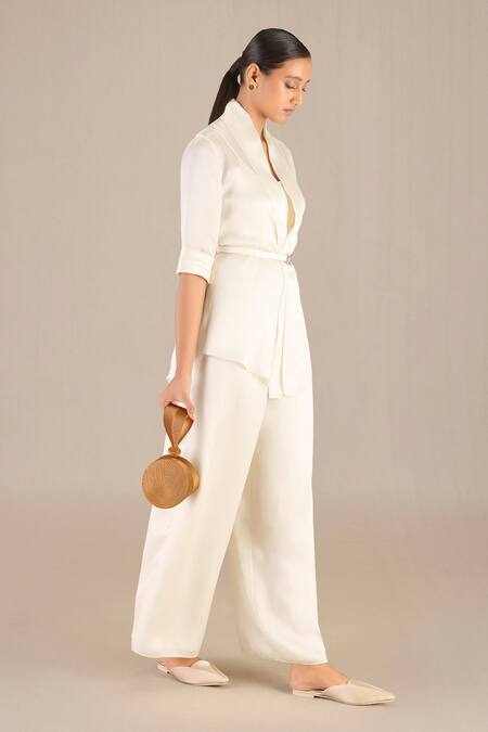 Shop_Ampm_Ivory Satin, Organza Buckles Mana Solid Shawl Lapel Collar Throw Set 