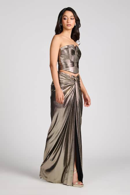 Shop_S&N By Shantnu Nikhil_Gold Pashmina Metallic Textured Slit Skirt _Online_at_Aza_Fashions