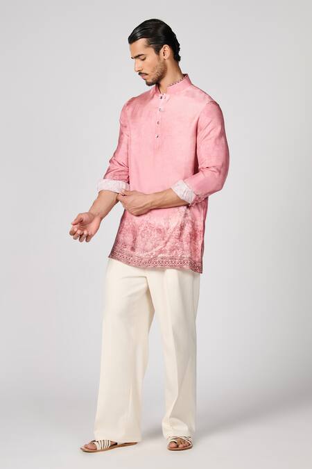 Shop S&N By Shantnu Nikhil Pink Gingham Printed Short Kurta Online at Aza Fashions Shop_S&N By Shantnu Nikhil_Pink Gingham Printed Short Kurta_Online_at_Aza_Fashions