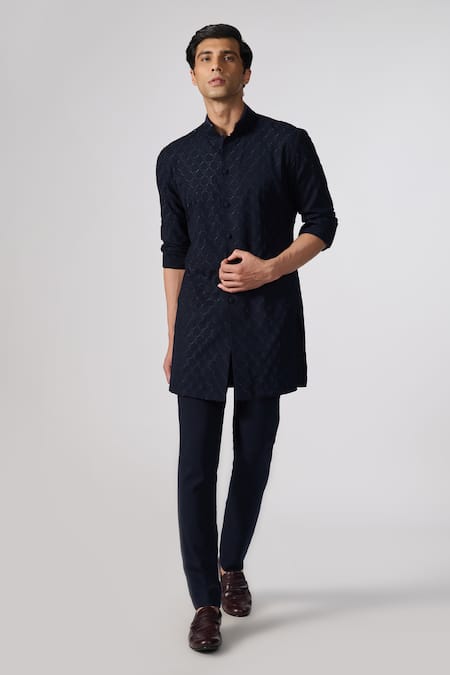 S&N by Shantnu Nikhil Thread Embroidered Short Kurta 