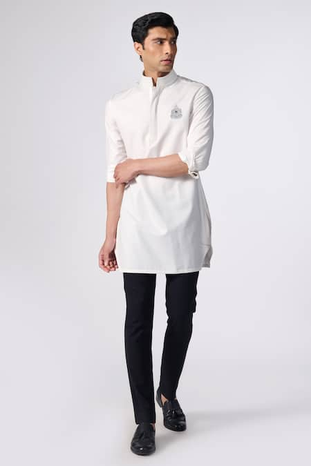 S&N by Shantnu Nikhil Crest Embroidered Short Kurta 