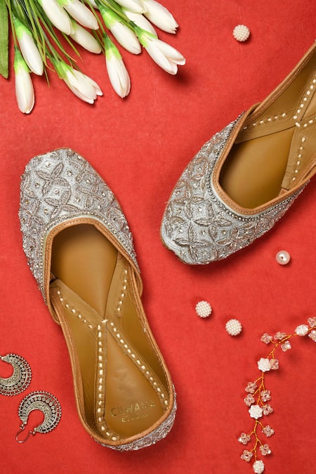 Cilwana Studio Blue Embroidered Jaal Juttis 