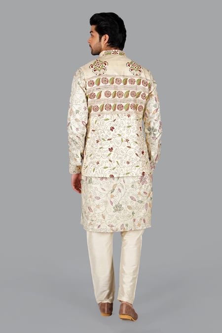 Gaurav Katta Embroidered Kantha Bundi Kurta Set 