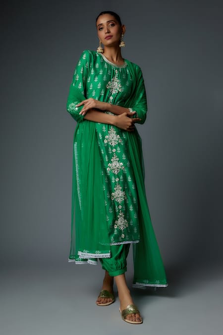 Bha sha Matina Silk Resham Embroidered Kurta Set 