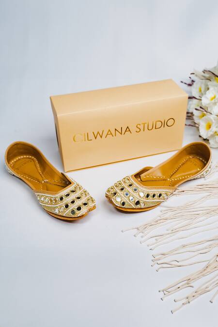 Shop Cilwana Studio Gold Mirror Embroidered Juttis at Aza Fashions Shop_Cilwana Studio_Gold Mirror Embroidered Juttis _at_Aza_Fashions