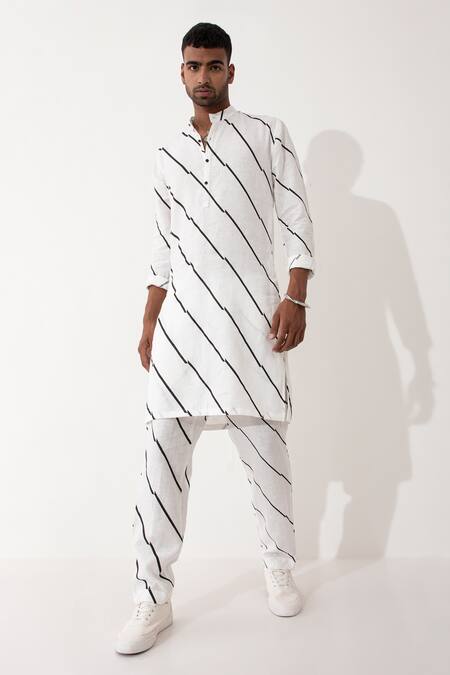 Son Of A Noble Snob White Linen Zander Bias Printed Kurta And Pant Set at Aza Fashions Son Of A Noble Snob_White Linen Zander Bias Printed Kurta And Pant Set _at_Aza_Fashions