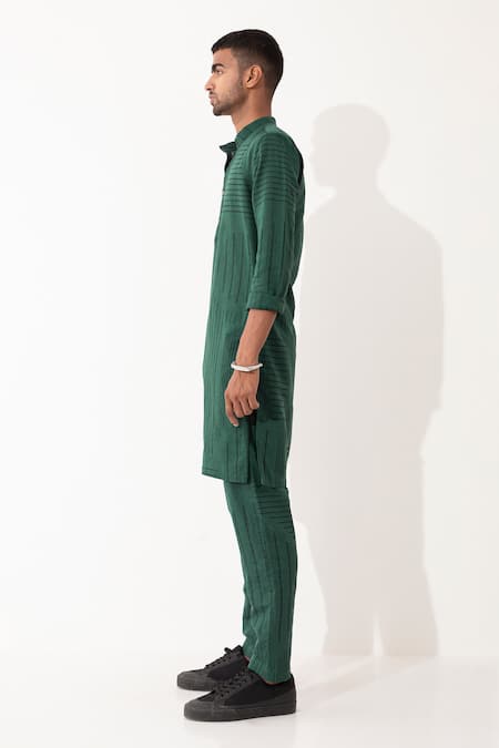 Son Of A Noble Snob Green Linen Tory Reflection Striped Print Kurta And Pant Set at Aza Fashions Son Of A Noble Snob_Green Linen Tory Reflection Striped Print Kurta And Pant Set _at_Aza_Fashions
