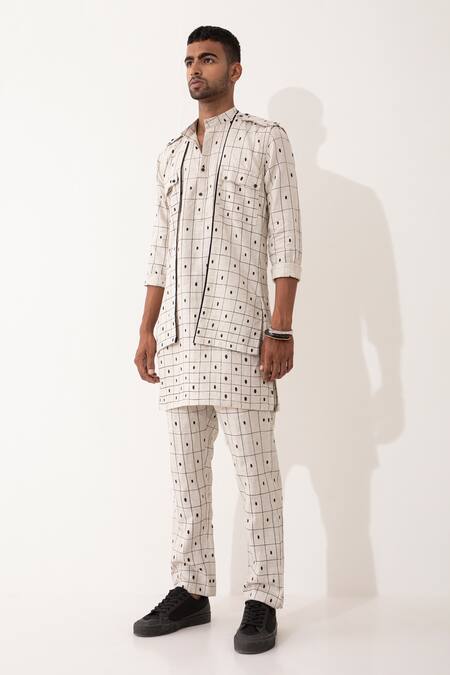 Shop Son Of A Noble Snob Ivory Linen Blot Print Bundi And Kurta Set Online at Aza Fashions Shop_Son Of A Noble Snob_Ivory Linen Blot Print Bundi And Kurta Set _Online_at_Aza_Fashions