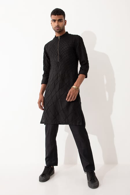 Shop Son Of A Noble Snob Black Linen Alistair Straight Textured Kurta With Pant at Aza Fashions Shop_Son Of A Noble Snob_Black Linen Alistair Straight Textured Kurta With Pant _at_Aza_Fashions