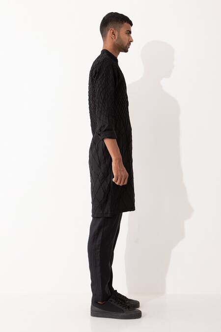 Shop Son Of A Noble Snob Black Linen Alistair Straight Textured Kurta With Pant Online at Aza Fashions Shop_Son Of A Noble Snob_Black Linen Alistair Straight Textured Kurta With Pant _Online_at_Aza_Fashions