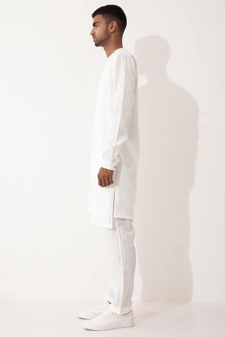 Shop_Son Of A Noble Snob_White Linen Niero Asymmetric Solid Kurta With Pant 