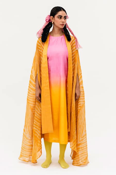 Naina Jain Pink Silk Ombre Round Neck Khari Dress With Asymmetric Arashi Cape 