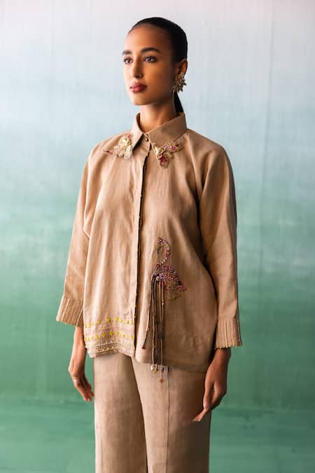Buy_Archana Jaju_Brown Linen Embroidery, Sequins, Applique Shawl Crane-floral Shirt With Pant