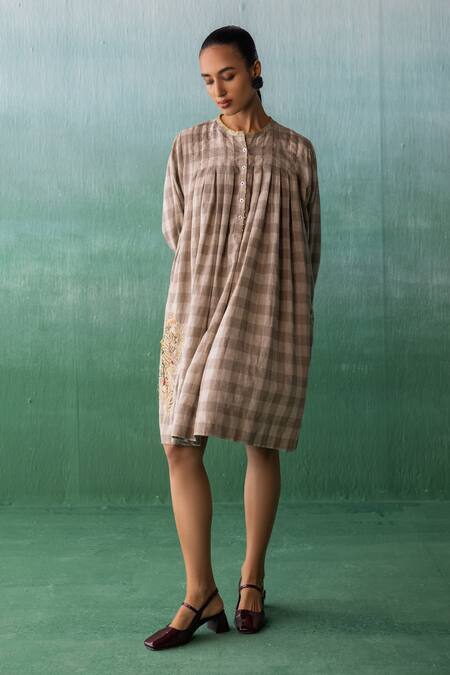 Shop Archana Jaju Brown Linen Beads, Applique Round Neck Checkered Kalamkari Threadwork Dress Online at Aza Fashions Shop_Archana Jaju_Brown Linen Beads, Applique Round Neck Checkered Kalamkari Threadwork Dress_Online_at_Aza_Fashions