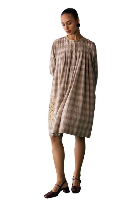 Archana Jaju Brown Linen Beads, Applique Round Neck Checkered Kalamkari Threadwork Dress at Aza Fashions Archana Jaju_Brown Linen Beads, Applique Round Neck Checkered Kalamkari Threadwork Dress_at_Aza_Fashions
