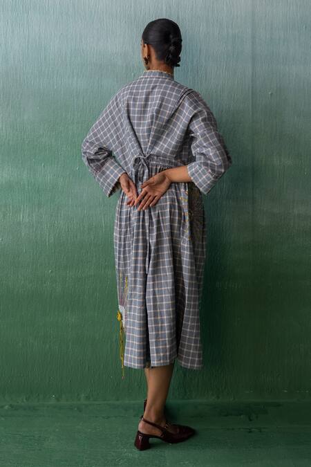 Shop Archana Jaju Blue Cotton, Linen Beads, Applique V-neck Side Floral Dress at Aza Fashions Shop_Archana Jaju_Blue Cotton, Linen Beads, Applique V-neck Side Floral Dress_at_Aza_Fashions