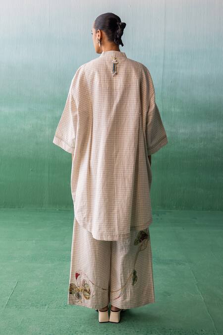 Shop Archana Jaju Beige Cotton, Linen Sequins, Kalamkari Crane Applique Tunic With Pant at Aza Fashions Shop_Archana Jaju_Beige Cotton, Linen Sequins, Kalamkari Crane Applique Tunic With Pant_at_Aza_Fashions