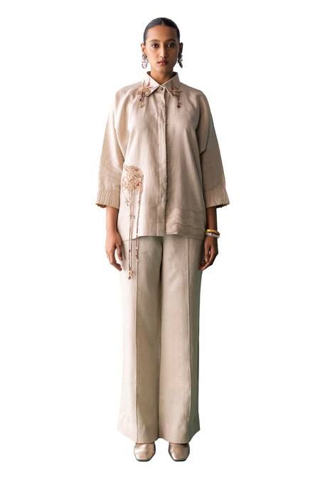 Shop Archana Jaju Beige Linen Embroidery Shawl Neck Kalamkari Applique Shirt With Pant Online at Aza Fashions Shop_Archana Jaju_Beige Linen Embroidery Shawl Neck Kalamkari Applique Shirt With Pant_Online_at_Aza_Fashions
