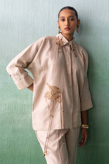 Buy Archana Jaju Beige Linen Embroidery Shawl Neck Kalamkari Applique Shirt With Pant Buy_Archana Jaju_Beige Linen Embroidery Shawl Neck Kalamkari Applique Shirt With Pant