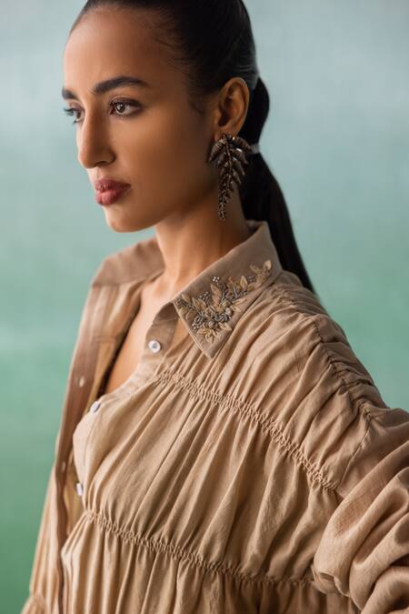 Archana Jaju Brown Chanderi, Linen Embroidery Ruched Shirt With Pant at Aza Fashions Archana Jaju_Brown Chanderi, Linen Embroidery Ruched Shirt With Pant_at_Aza_Fashions