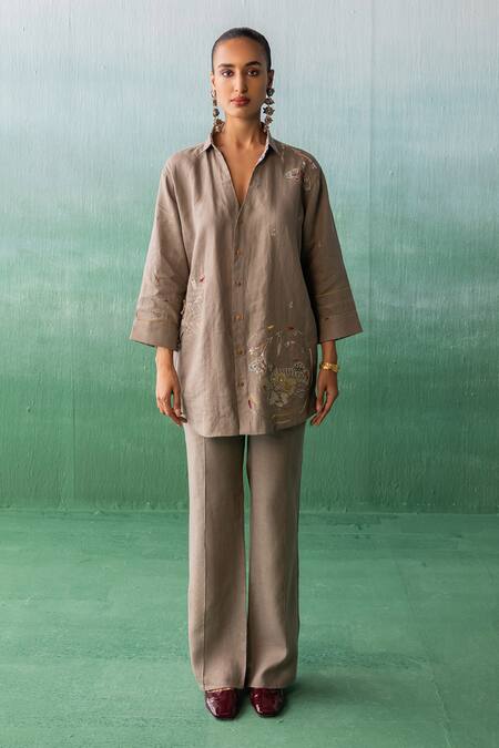 Shop Archana Jaju Brown Linen Sequins, Applique, Embroidery Shawl Neck Floral Shirt With Pant at Aza Fashions Shop_Archana Jaju_Brown Linen Sequins, Applique, Embroidery Shawl Neck Floral Shirt With Pant_at_Aza_Fashions