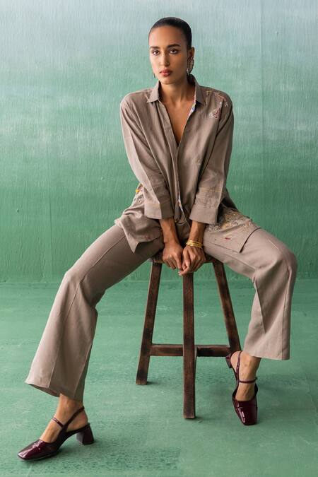 Shop Archana Jaju Brown Linen Sequins, Applique, Embroidery Shawl Neck Floral Shirt With Pant Shop_Archana Jaju_Brown Linen Sequins, Applique, Embroidery Shawl Neck Floral Shirt With Pant