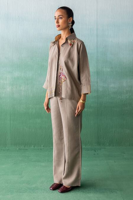Archana Jaju_Brown Linen Tassels Shawl Crane Floral Kalamkari Embroidered Shirt With Pant_at_Aza_Fashions