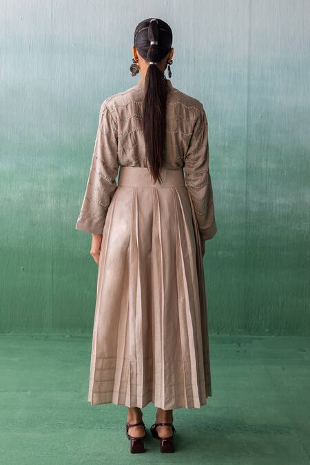 Shop Archana Jaju Grey Cotton, Chanderi Embroidery, Wave Threadwork Shirt With Pleated Skirt at Aza Fashions Shop_Archana Jaju_Grey Cotton, Chanderi Embroidery, Wave Threadwork Shirt With Pleated Skirt_at_Aza_Fashions