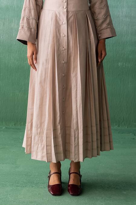 Archana Jaju Grey Cotton, Chanderi Embroidery, Wave Threadwork Shirt With Pleated Skirt Online at Aza Fashions Archana Jaju_Grey Cotton, Chanderi Embroidery, Wave Threadwork Shirt With Pleated Skirt_Online_at_Aza_Fashions