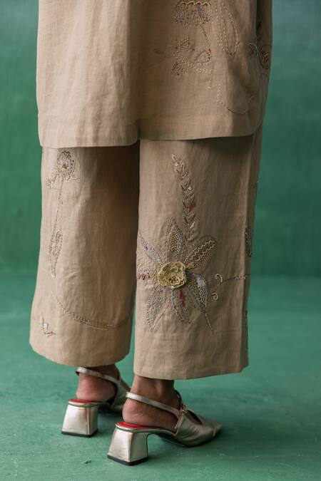 Shop Archana Jaju Beige Cotton, Linen Embroidery, Beads Floral Jaal Threadwork Tunic With Pant Shop_Archana Jaju_Beige Cotton, Linen Embroidery, Beads Floral Jaal Threadwork Tunic With Pant