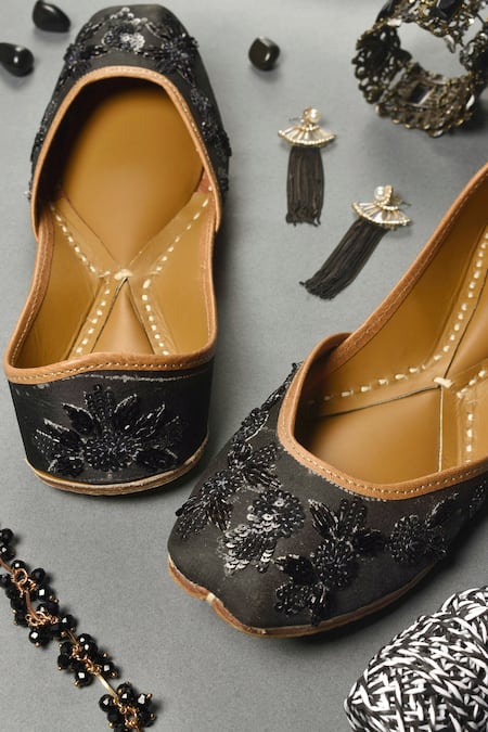 Shop_Cilwana Studio_Black Embroidered Floral Juttis _at_Aza_Fashions