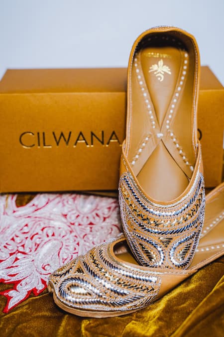 Shop Cilwana Studio Brown Embroidered Pitta Juttis at Aza Fashions Shop_Cilwana Studio_Brown Embroidered Pitta Juttis _at_Aza_Fashions