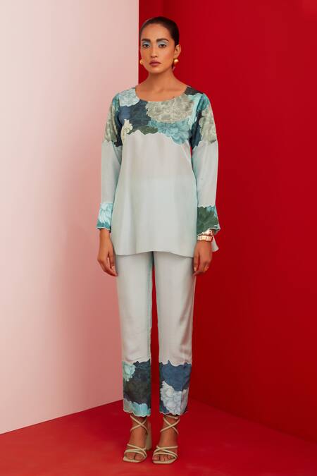 Buy_Garima Bindal_Blue Pure Crepe Print Floral Round Neck Bloom Tunic With Pant _Online_at_Aza_Fashions