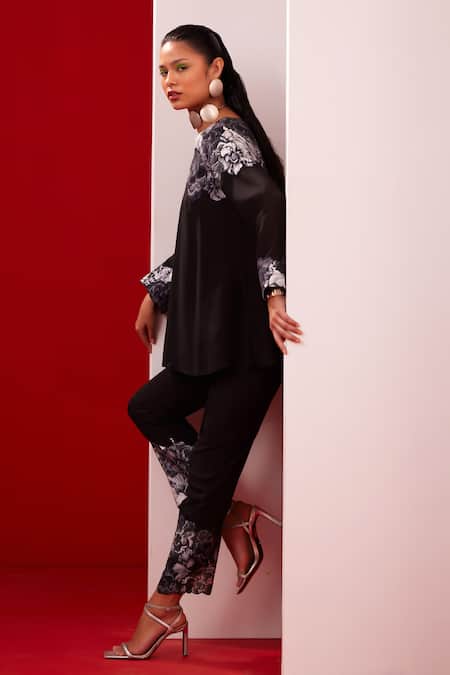 Shop_Garima Bindal_Black Pure Crepe Applique Floral Round Neck Flower Yoke Tunic With Pant 