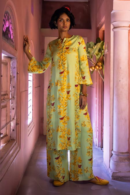 Shop Amrood Green Maheshwari, Satin High , Round Macha Floral Kurta Pant Set at Aza Fashions Shop_Amrood_Green Maheshwari, Satin High , Round Macha Floral Kurta Pant Set _at_Aza_Fashions