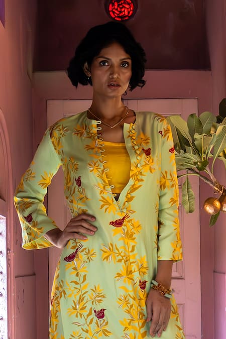 Shop Amrood Green Maheshwari, Satin High , Round Macha Floral Kurta Pant Set Online at Aza Fashions Shop_Amrood_Green Maheshwari, Satin High , Round Macha Floral Kurta Pant Set _Online_at_Aza_Fashions