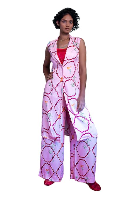 Amrood_Pink Silk, Satin Embroidery Collared Jaal Pattern Kurta Pant Set _Online_at_Aza_Fashions