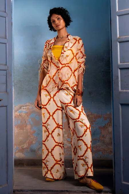 Amrood_Yellow Satin Embroidery Collared Floral Jaal Shirt And Pant Set _Online_at_Aza_Fashions