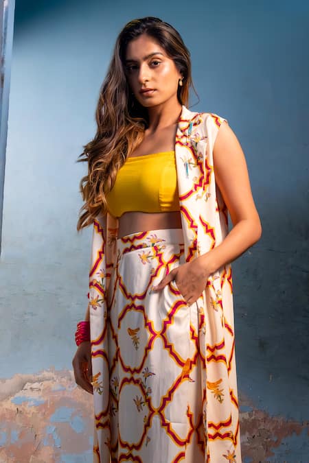 Shop_Amrood_Yellow Maheshwari, Satin Embroidery Collared Jaali Pattern Kurta Pant Set _Online_at_Aza_Fashions