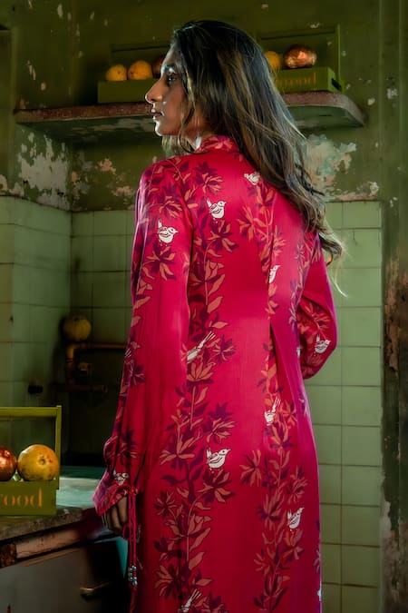 Shop Amrood Pink Maheshwari, Satin Embroidery Collared Floral Blossom Pattern Slit Kurta Set at Aza Fashions Shop_Amrood_Pink Maheshwari, Satin Embroidery Collared Floral Blossom Pattern Slit Kurta Set _at_Aza_Fashions