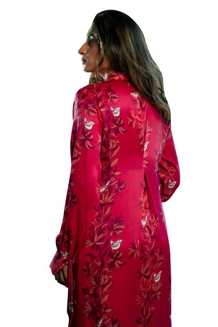 Amrood Pink Maheshwari, Satin Embroidery Collared Floral Blossom Pattern Slit Kurta Set Online at Aza Fashions Amrood_Pink Maheshwari, Satin Embroidery Collared Floral Blossom Pattern Slit Kurta Set _Online_at_Aza_Fashions