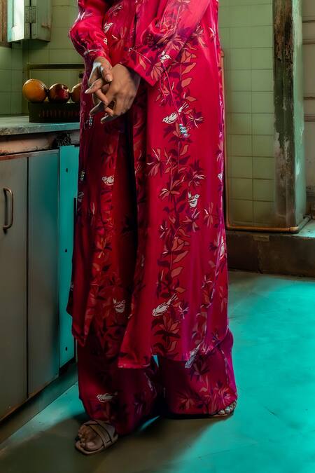 Buy Amrood Pink Maheshwari, Satin Embroidery Collared Floral Blossom Pattern Slit Kurta Set Online at Aza Fashions Buy_Amrood_Pink Maheshwari, Satin Embroidery Collared Floral Blossom Pattern Slit Kurta Set _Online_at_Aza_Fashions