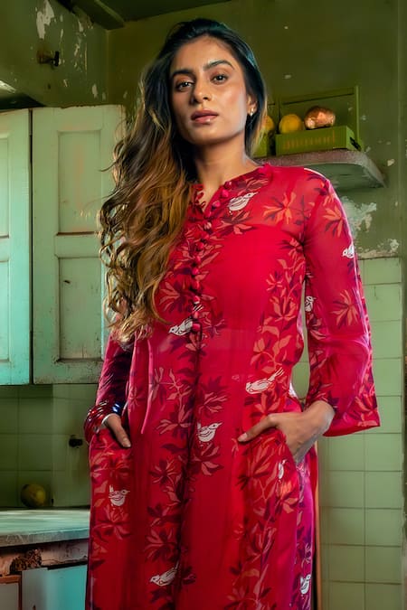Amrood Pink Silk, Satin Embroidery Round Neck Floral Pattern Straight Kurta With Pant Online at Aza Fashions Amrood_Pink Silk, Satin Embroidery Round Neck Floral Pattern Straight Kurta With Pant _Online_at_Aza_Fashions