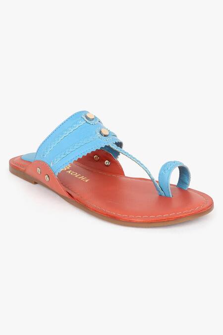 Kolha_Blue Aabha Kolhapuri Flats_at_Aza_Fashions
